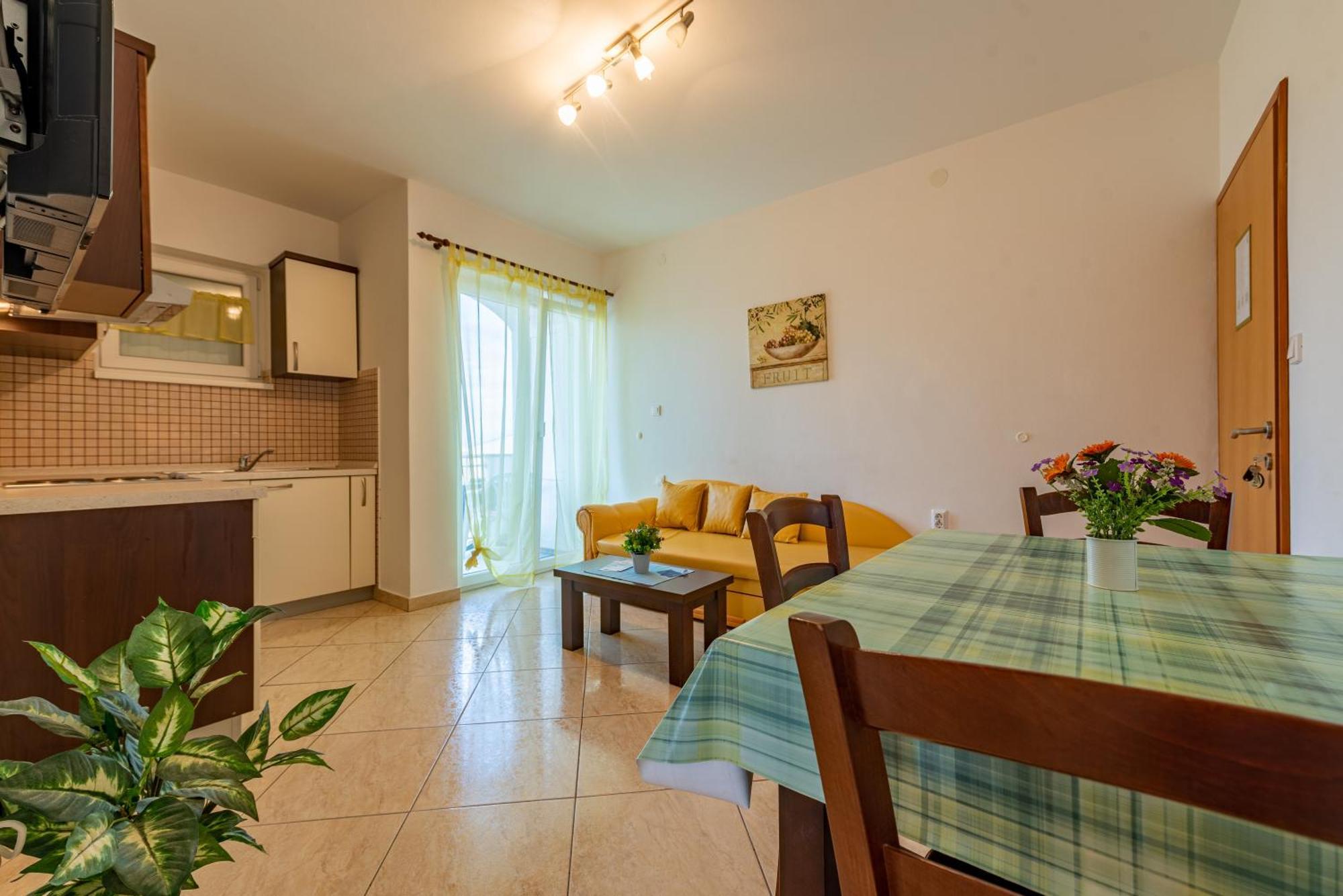 Appartamento Haus Toni Ražanac Esterno foto