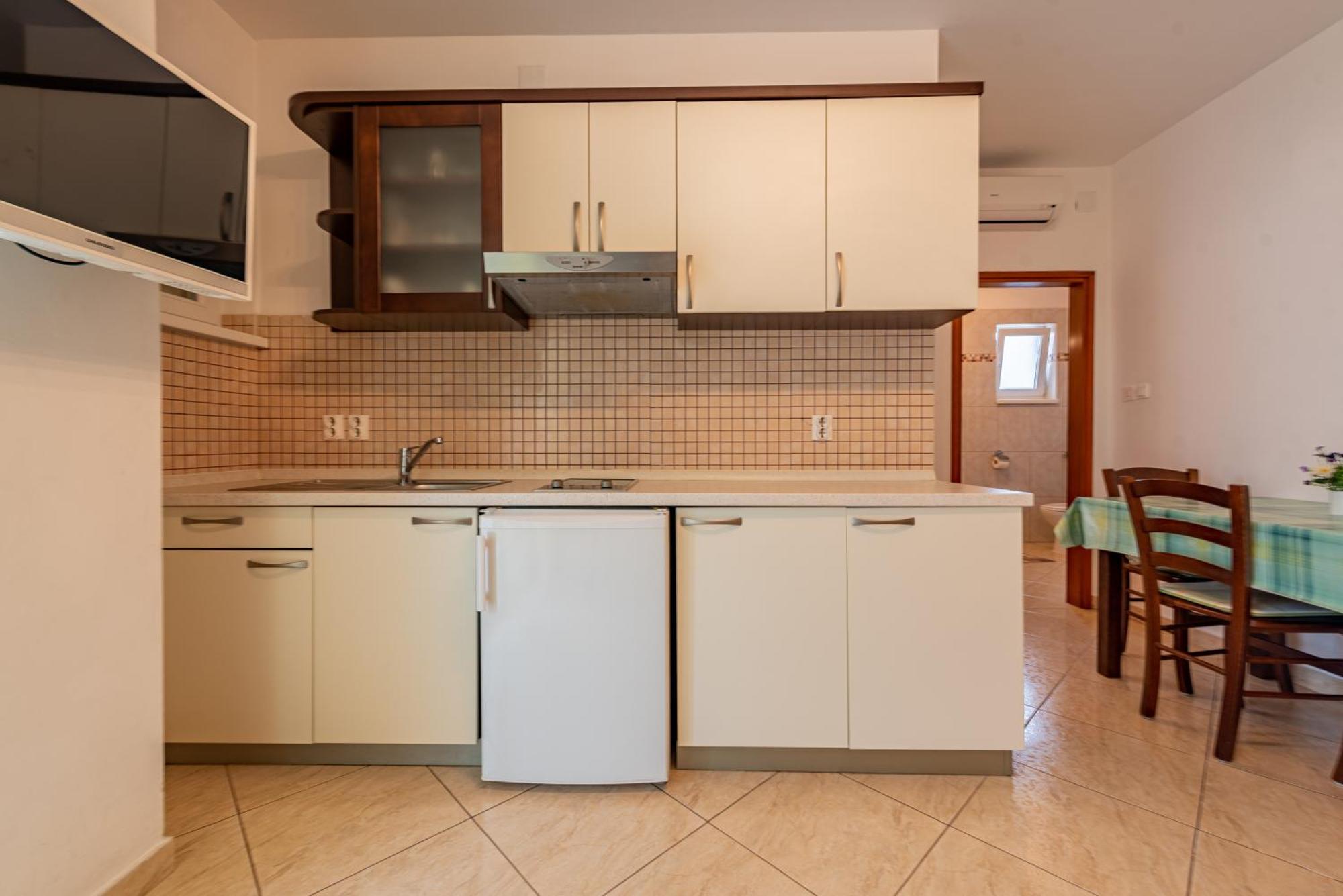 Appartamento Haus Toni Ražanac Esterno foto