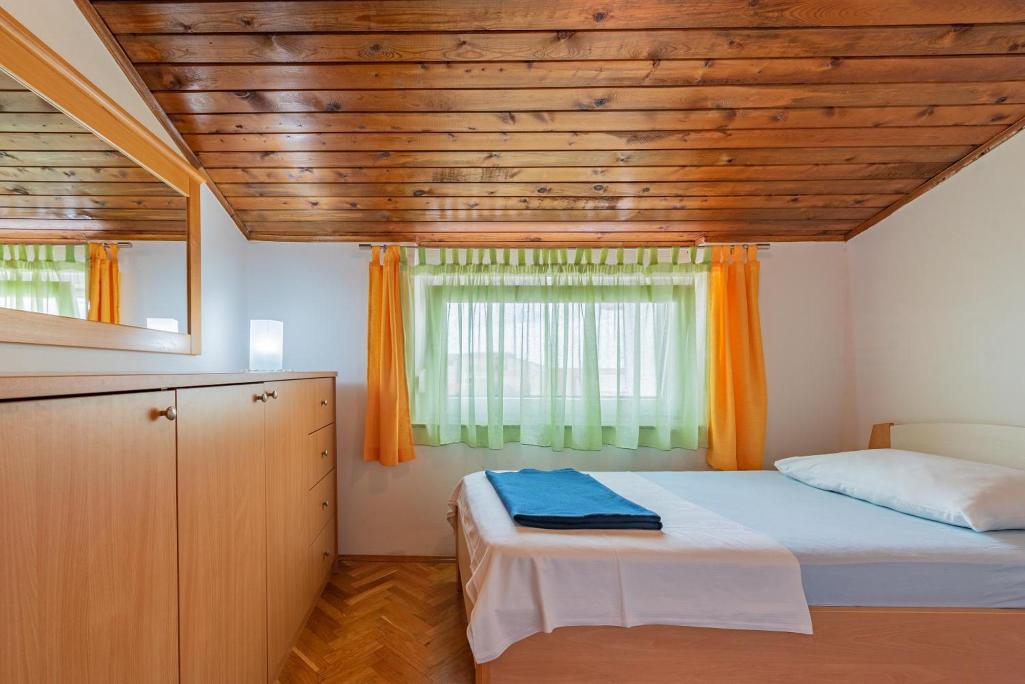 Appartamento Haus Toni Ražanac Esterno foto