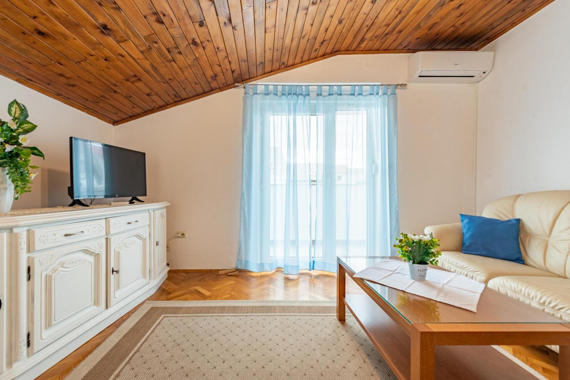 Appartamento Haus Toni Ražanac Esterno foto