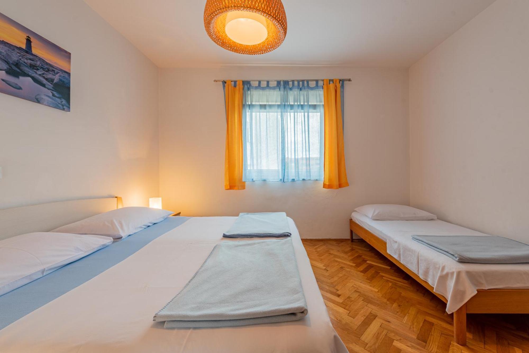 Appartamento Haus Toni Ražanac Esterno foto