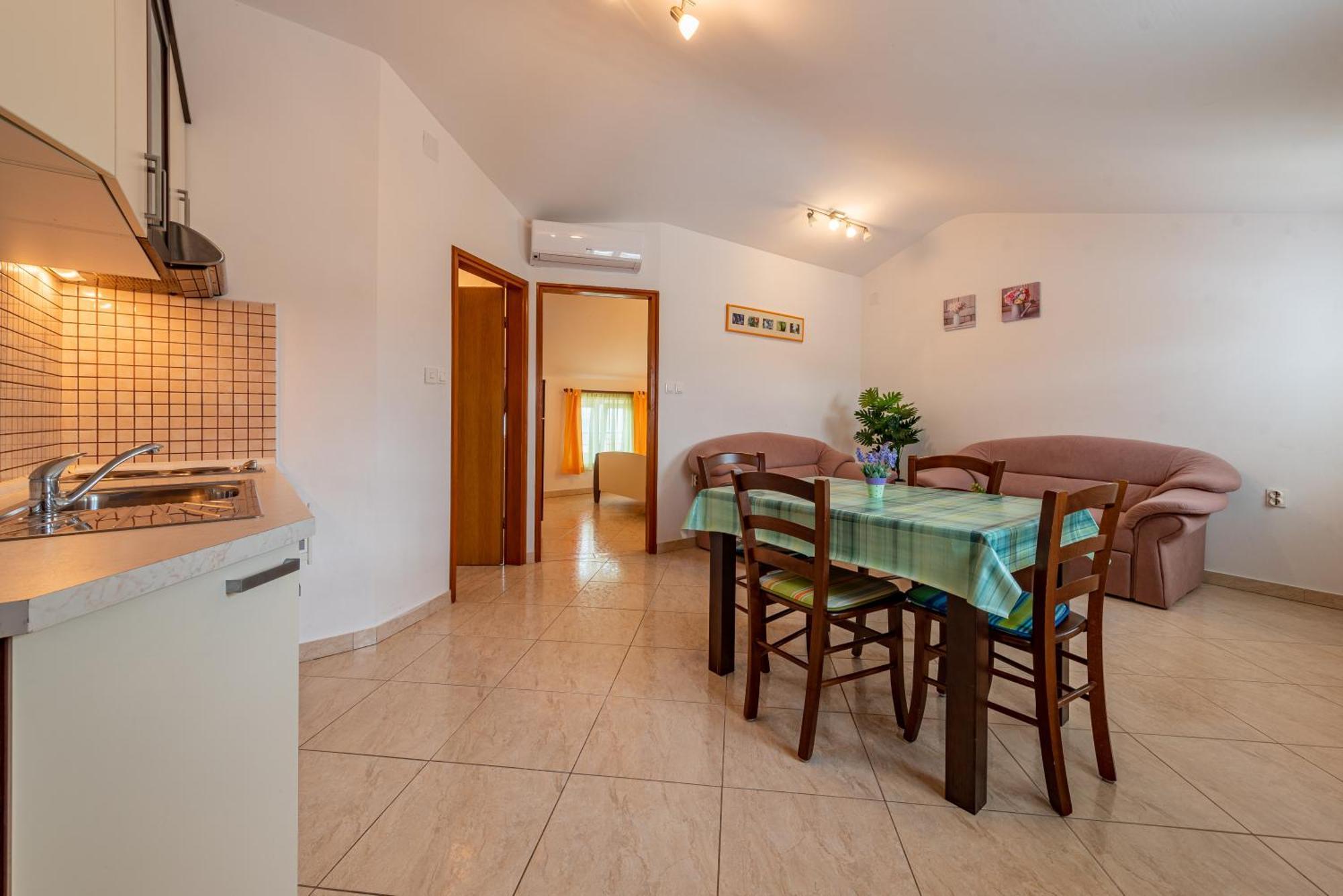Appartamento Haus Toni Ražanac Esterno foto