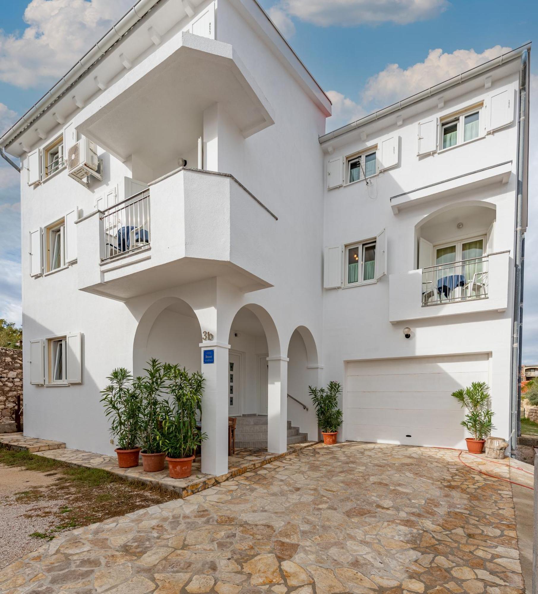 Appartamento Haus Toni Ražanac Esterno foto